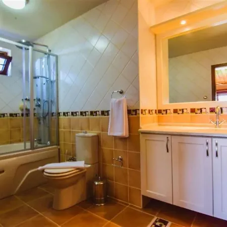 Kayaköy'de özel Havuzlu Muhafazakar Kaya * Fethiye