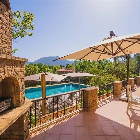 Kayaköy'de özel Havuzlu Muhafazakar Kaya Villa *