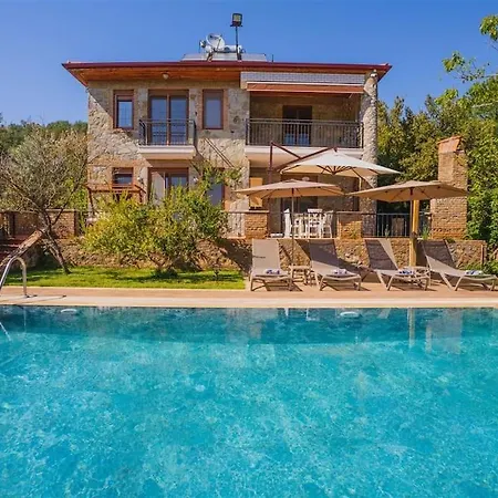 Kayaköy'de özel Havuzlu Muhafazakar Kaya * Fethiye