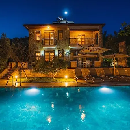 Kayaköy'de özel Havuzlu Muhafazakar Kaya * Fethiye